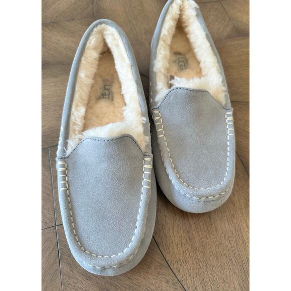UGG Women's Ansley Indoor/Outdoor Slippers NWOT Sz 8 Great Value! - Picture 10 of 11